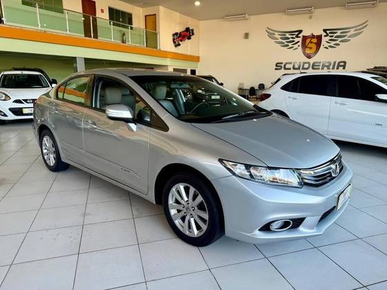 HONDA CIVIC 2.0 LXR 16V FLEX 4P AUTOMÁTICO HONDA CIVIC 2.0 LXR 16V FLEX 4P AUTOMÁTICO